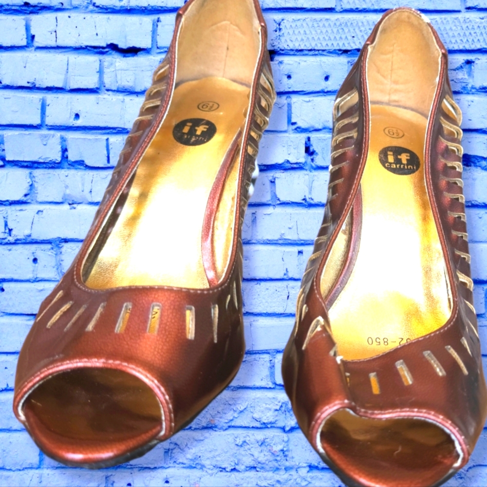 If Carrini Bronze Heels